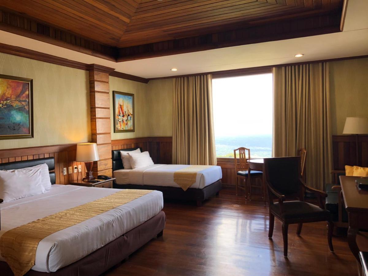 Alta D' Tagaytay Hotel Tagaytay City Екстериор снимка