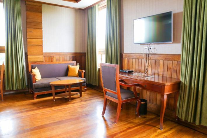 Alta D' Tagaytay Hotel Tagaytay City Екстериор снимка