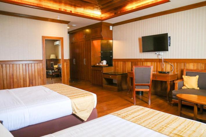 Alta D' Tagaytay Hotel Tagaytay City Екстериор снимка