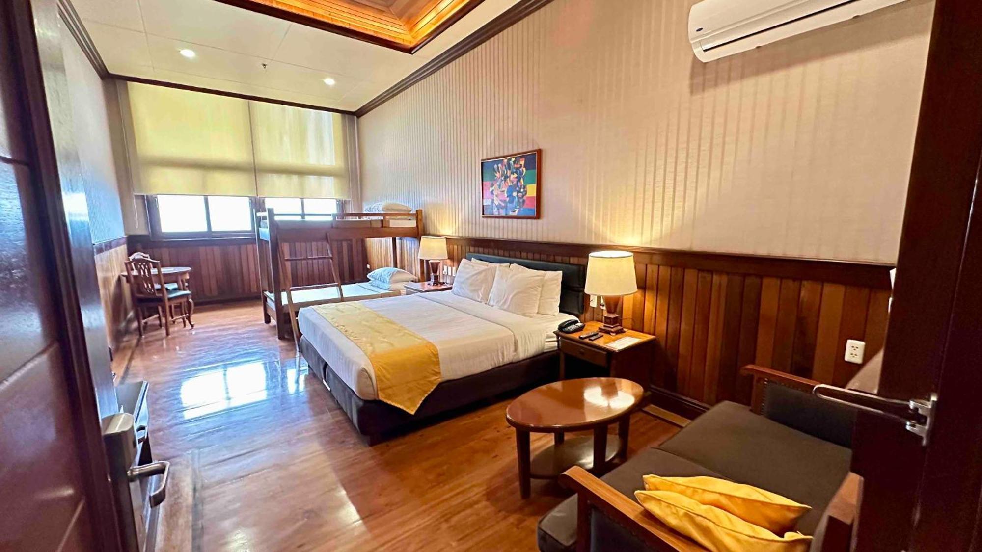 Alta D' Tagaytay Hotel Tagaytay City Екстериор снимка
