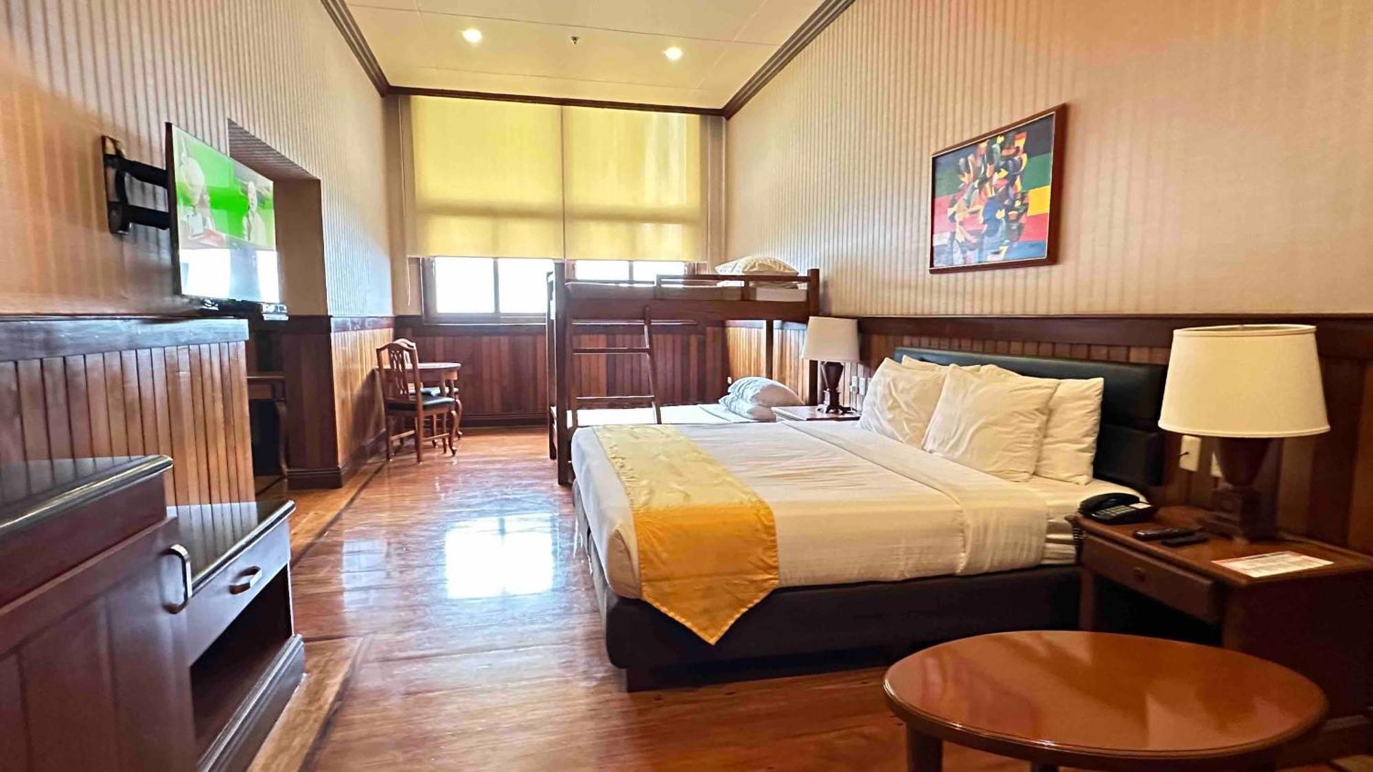 Alta D' Tagaytay Hotel Tagaytay City Екстериор снимка