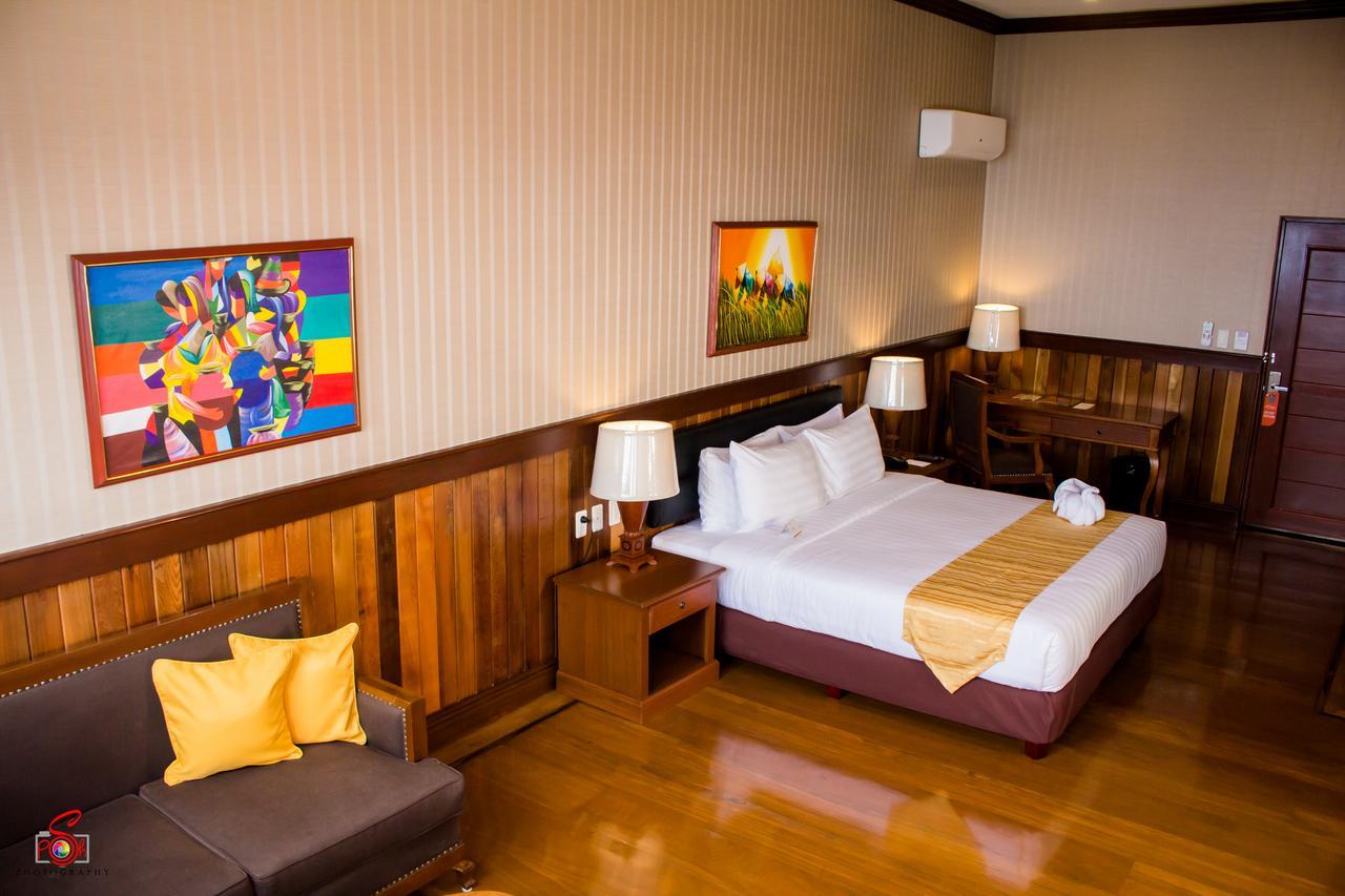 Alta D' Tagaytay Hotel Tagaytay City Екстериор снимка
