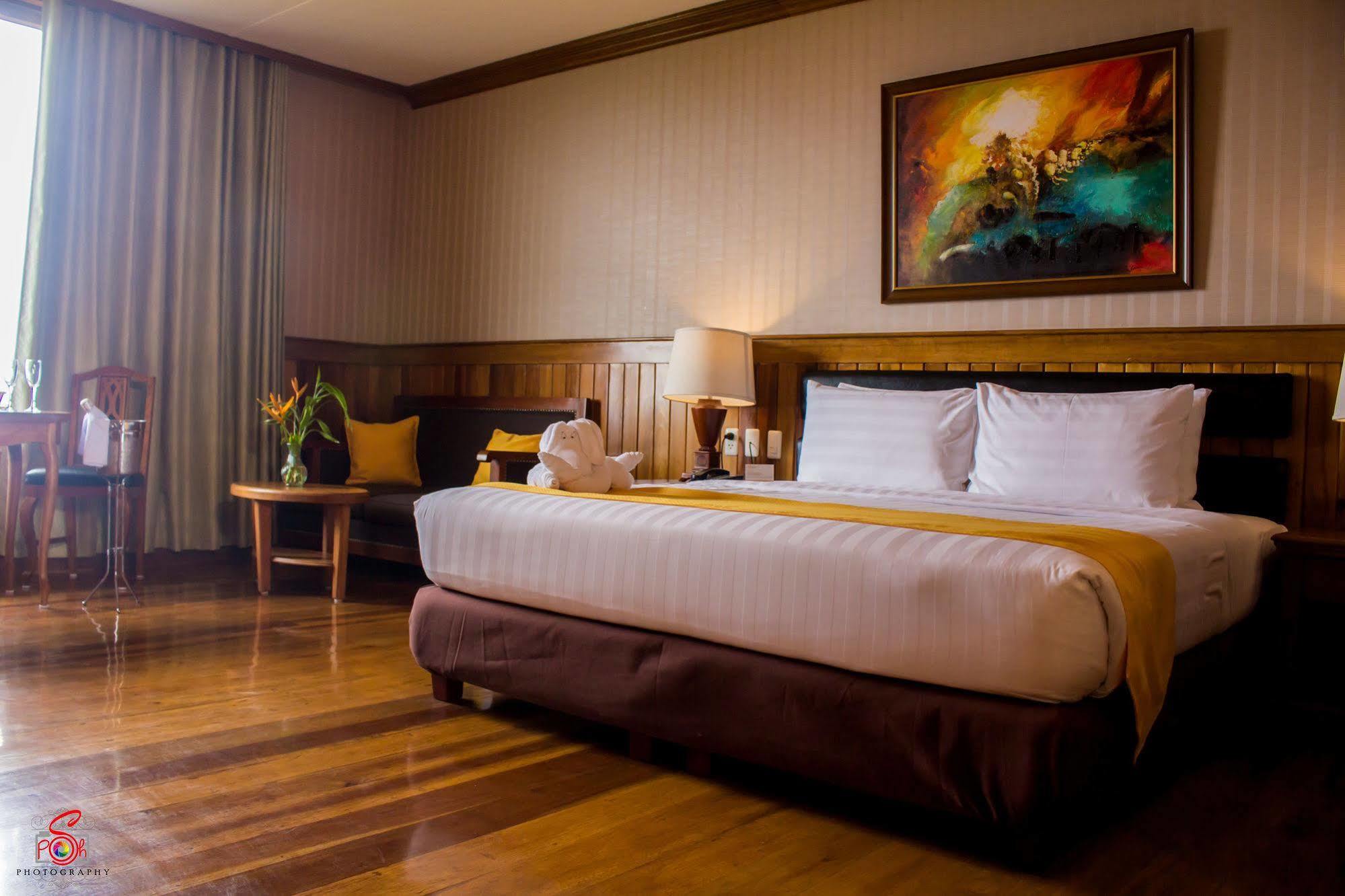 Alta D' Tagaytay Hotel Tagaytay City Екстериор снимка