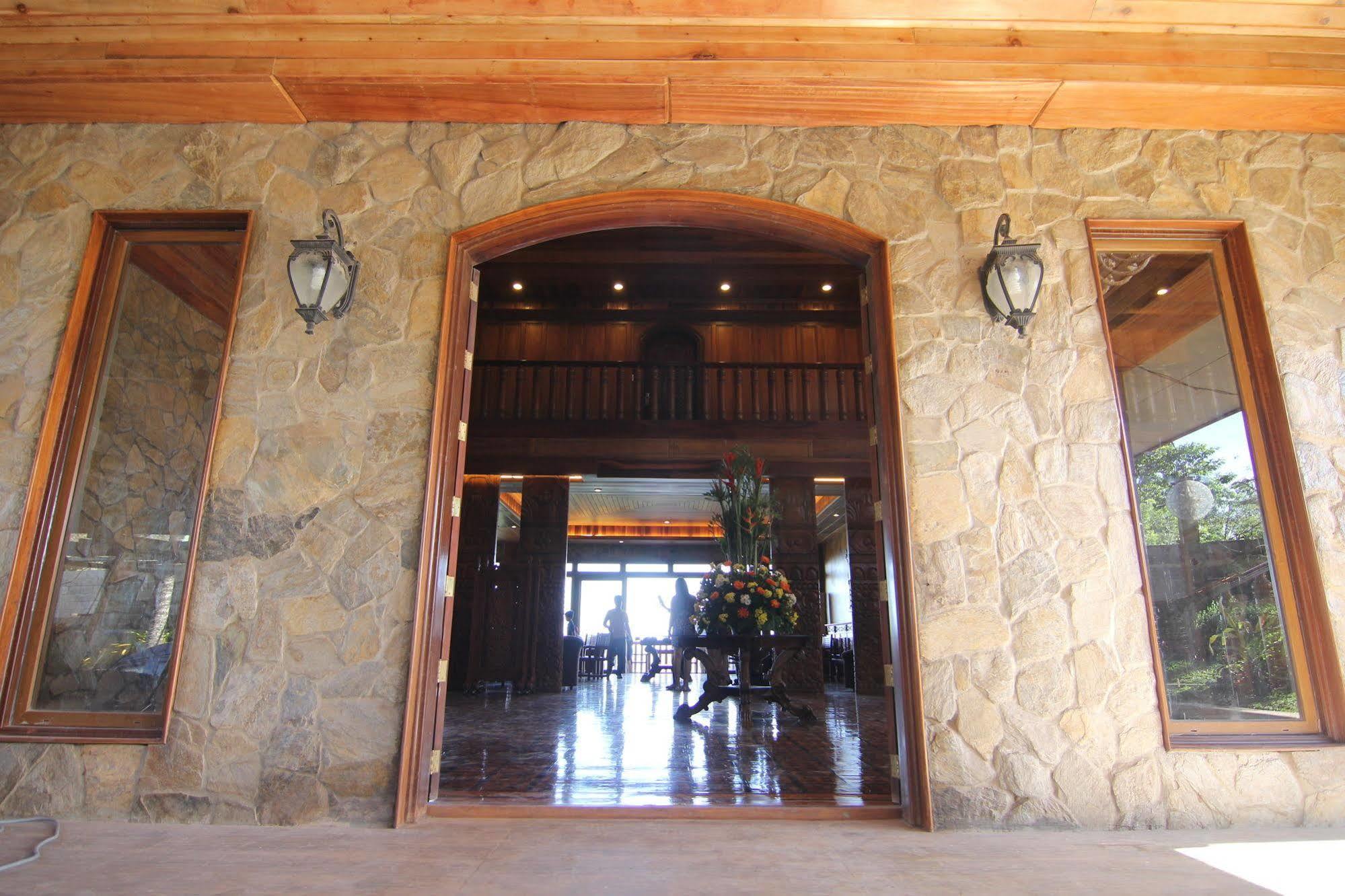 Alta D' Tagaytay Hotel Tagaytay City Екстериор снимка