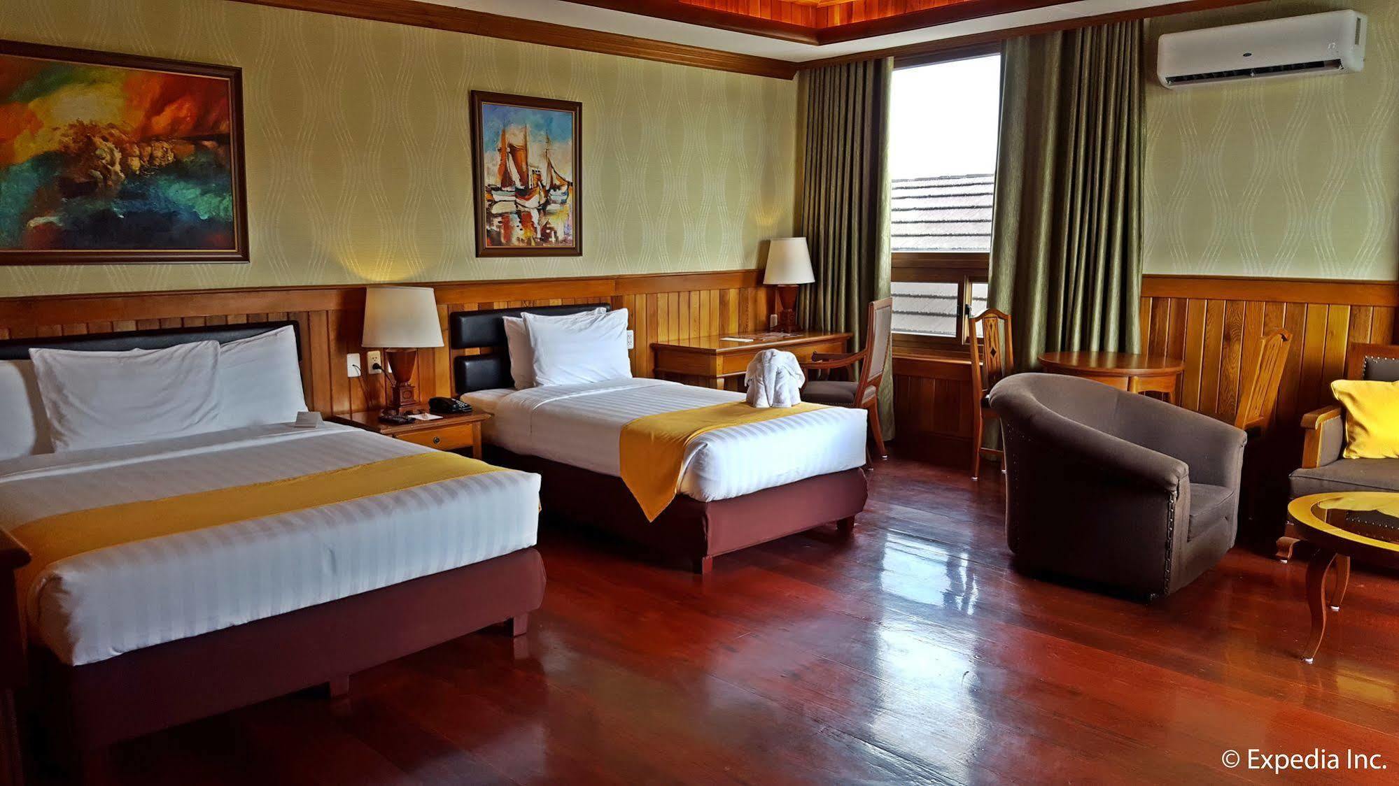 Alta D' Tagaytay Hotel Tagaytay City Екстериор снимка