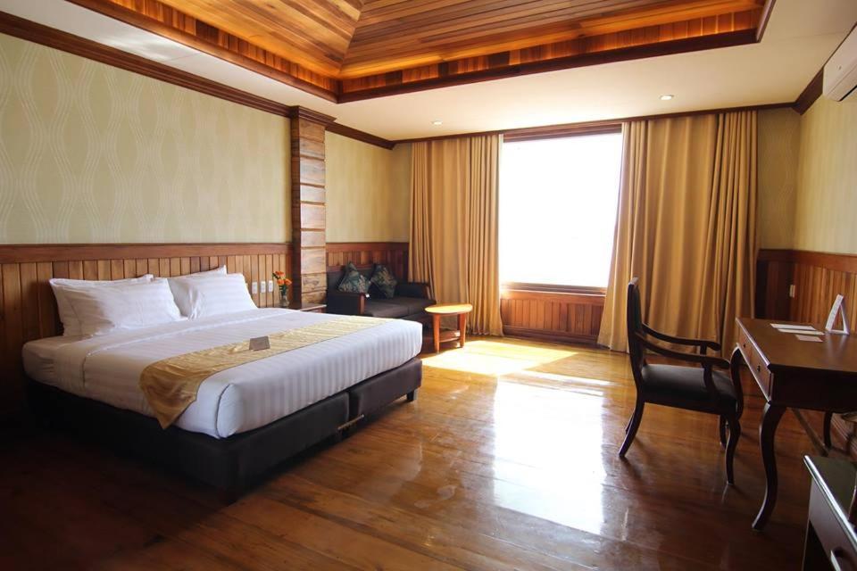 Alta D' Tagaytay Hotel Tagaytay City Екстериор снимка