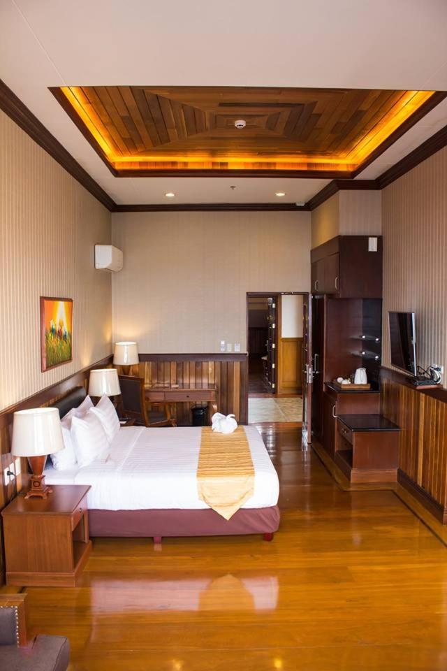 Alta D' Tagaytay Hotel Tagaytay City Екстериор снимка