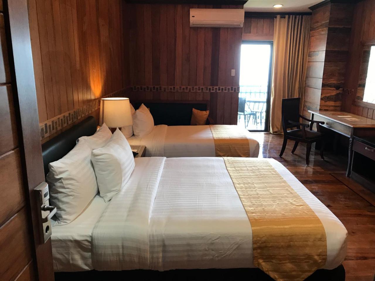 Alta D' Tagaytay Hotel Tagaytay City Екстериор снимка